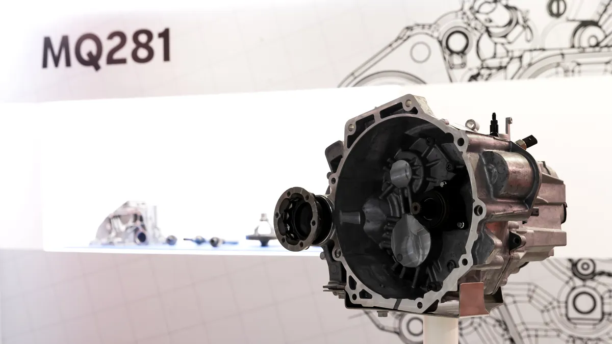 SEAT a început să construiască noua cutie de viteze a grupului Volkswagen