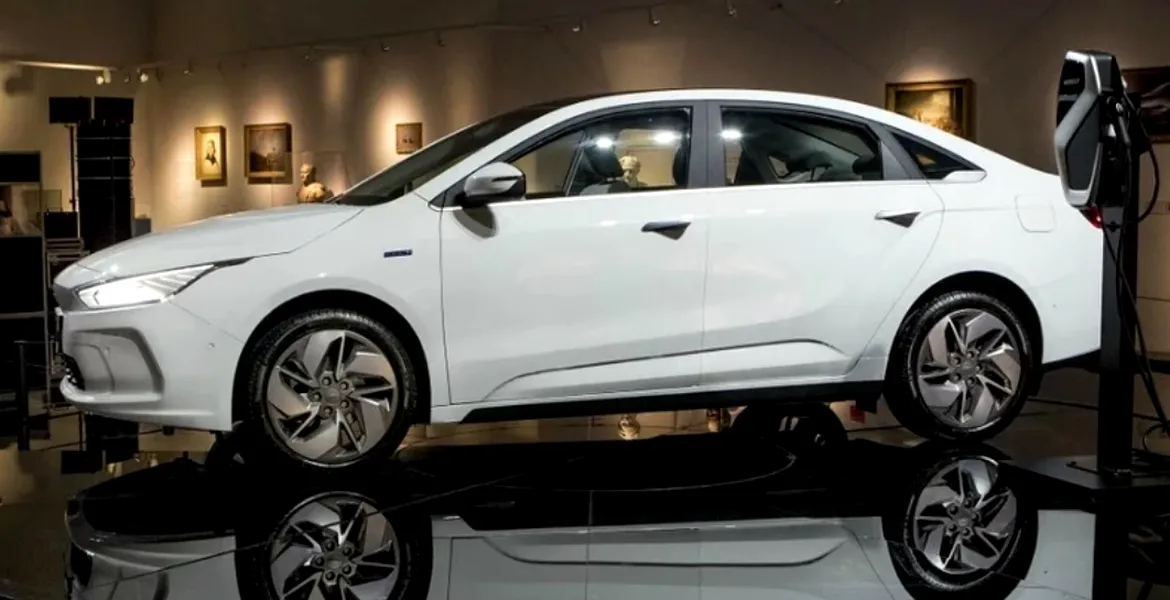 Geely lansează un brand premium de maşini electrice
