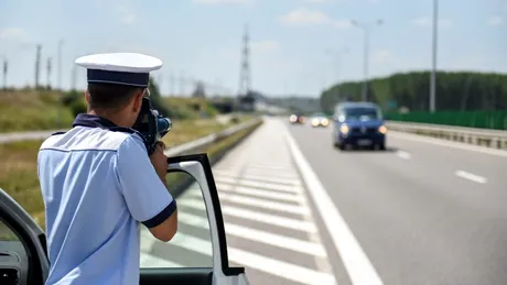 Șofer prins de radar în timp ce circula cu viteză mare. Avea 218 km/oră pe A1