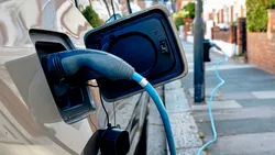 Titi Aur: șoferii de mașini electrice ar trebui să urmeze cursuri de pregătire la achiziție