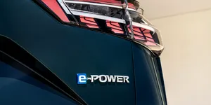 Producătorii de EV-uri iau serios în considerare varianta mașinilor cu autonomie extinsă. Volkswagen, Renault și BMW dezvoltă astfel de soluții