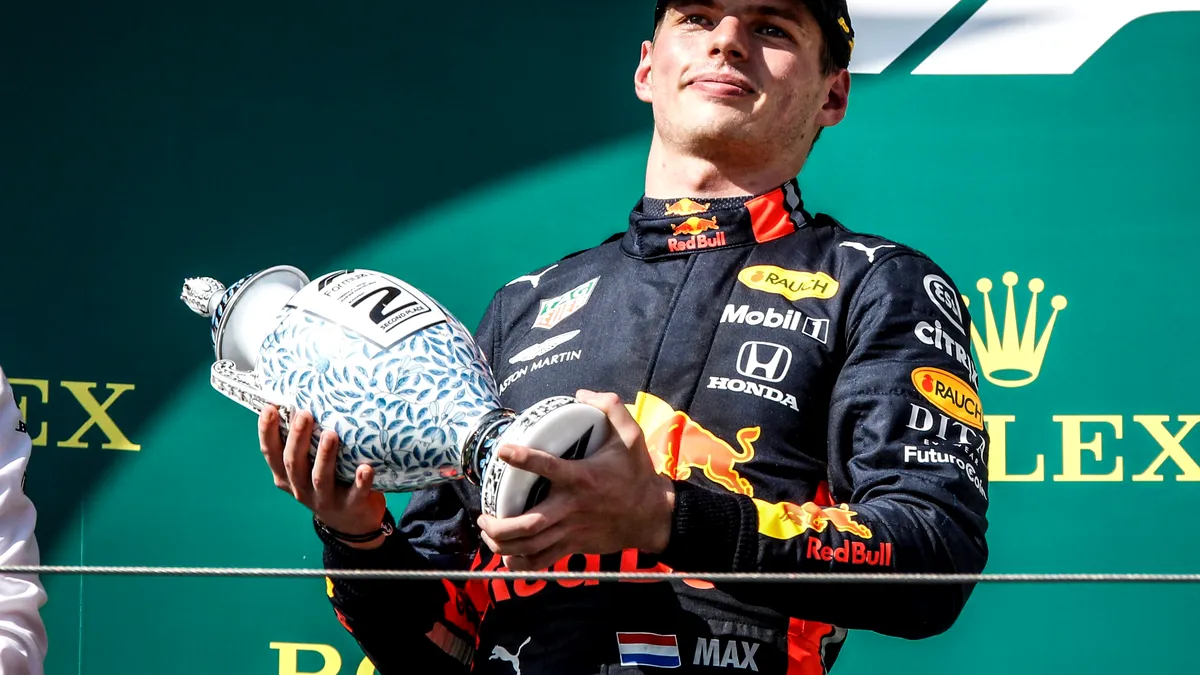 Cine este, de fapt, Max Verstappen, pilotul cu care nici septuplul campion mondial nu mai poate ține pasul?