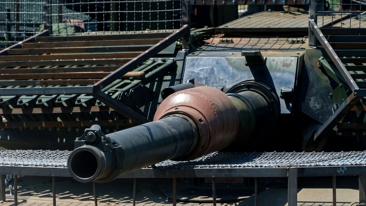 Foto | Cum arată „Lucifer”, tancul Abrams modificat de ucraineni pentru a supraviețui în conflictul ruso-ucrainean