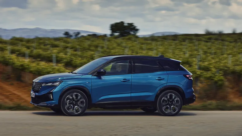 VIDEO – Prim contact cu Renault Austral facelift. Am condus versiunea hibridă cu 200 CP
