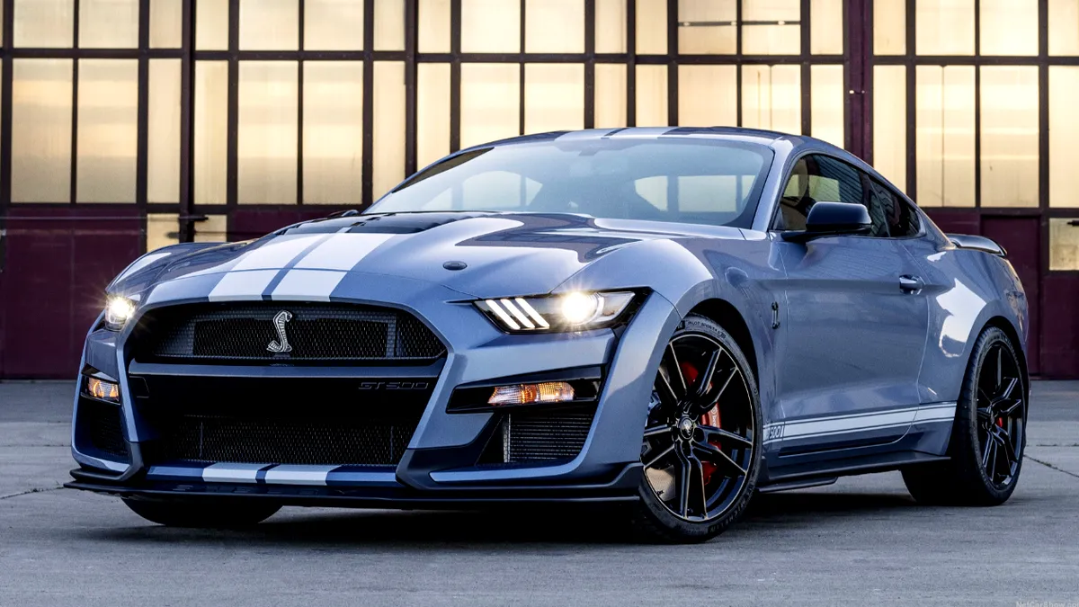 Poliția folosește un Mustang GT de 450 CP, confiscat de la un șofer beat, pentru a prinde vitezomani