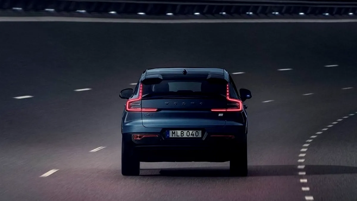 Volvo va introduce funcția de conducere autonomă nesupravegheată de om