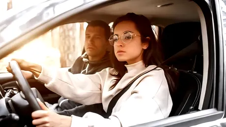 Studiu despre șoferi: Femeile conduc mai bine decât bărbații. Care sunt principalele atuuri