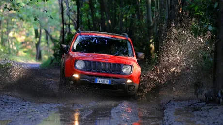 TEST în premieră cu Jeep Renegade, cel mai mic ambalaj de esenţă off-road