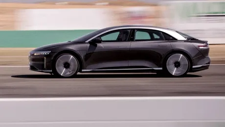Prima mașină electrică cu 1000 de km autonomie a fost înmatriculată în România