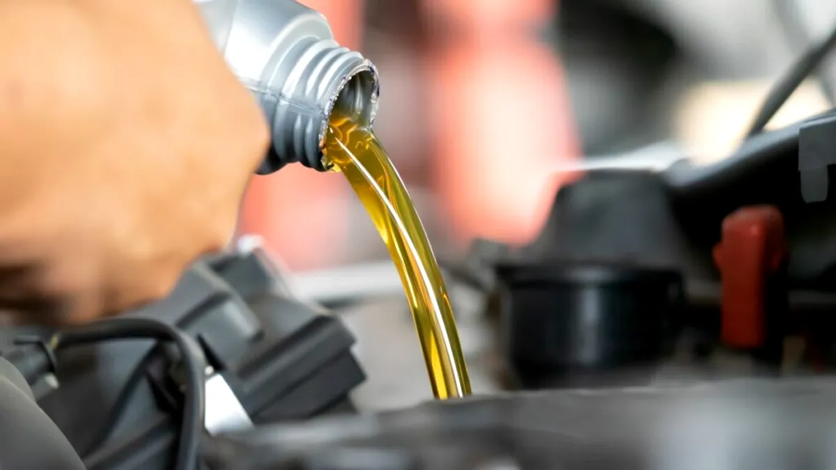 Care e cel mai bun ulei de motor și când trebuie făcut schimbul de ulei?