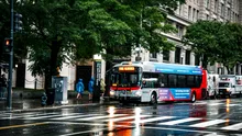 Italia a testat primul autobuz care se conduce singur. Ce s-a întâmplat după 1.280 de kilometri prin oraș