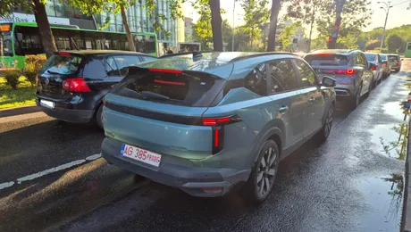 Dacia Striker, în probe pe străzile din București. Cum au reacționat oamenii când au văzut cel mai nou model Dacia