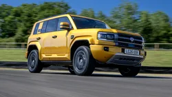 <span class='prepend'>Foto |</span> Denza lansează pe piața europeană SUV-ul BAO 5. Sistem plug-in hibrid și elemente dedicate pentru off-road