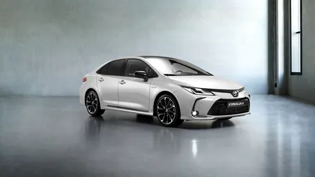 Toyota Corolla Sedan primește tratamentul GR Sports