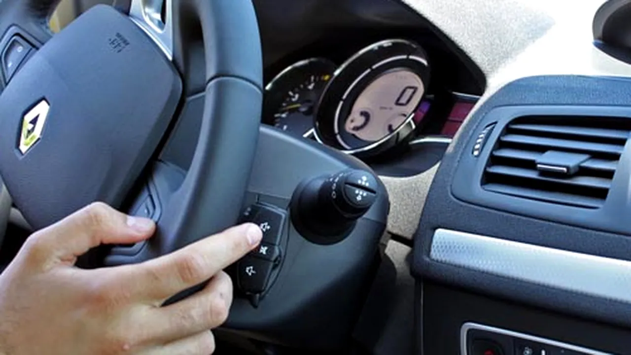 16-renault-megane-5-usi-1-5-dci-0-interior 
