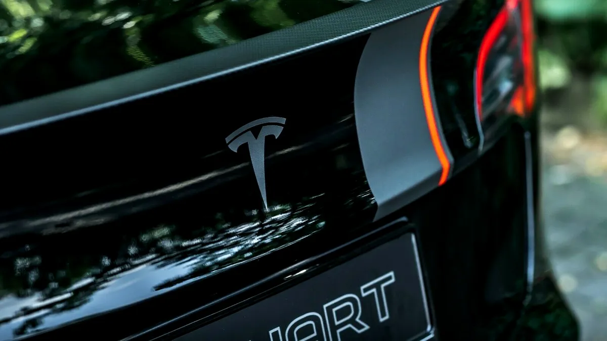 Cum arată o Tesla Model 3 după ce a ieșit din atelierul de tuning al germanilor de la Manhart