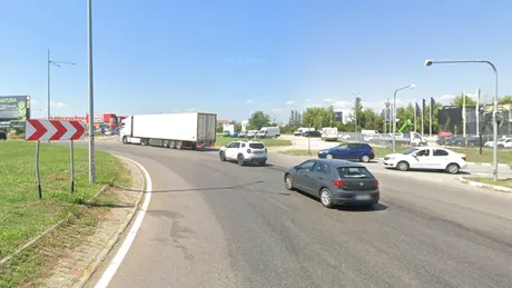 Noul Cod Rutier 2026: Este legal să faci stânga în sensul giratoriu de pe banda din dreapta?