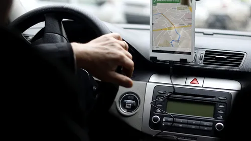 Decizie de ultimă oră a UE: Tinerii care au împlinit 14 ani ar putea obține permis de conducere. Ce vehicule ar putea conduce