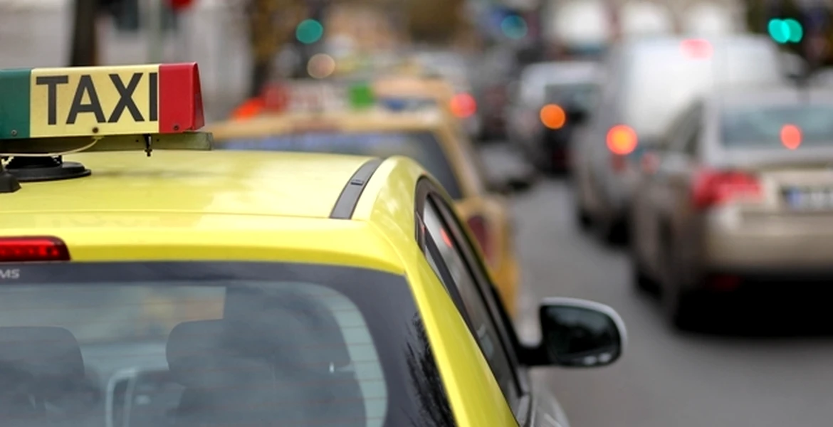 Razie printre taximetriştii din Capitală. Au fost sancţionaţi şi şoferii UBER. Amenzi de aproape 30.000 lei