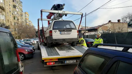 Atenție, șoferi! Se ridică mașinile abandonate în sectorul 2 al Capitalei