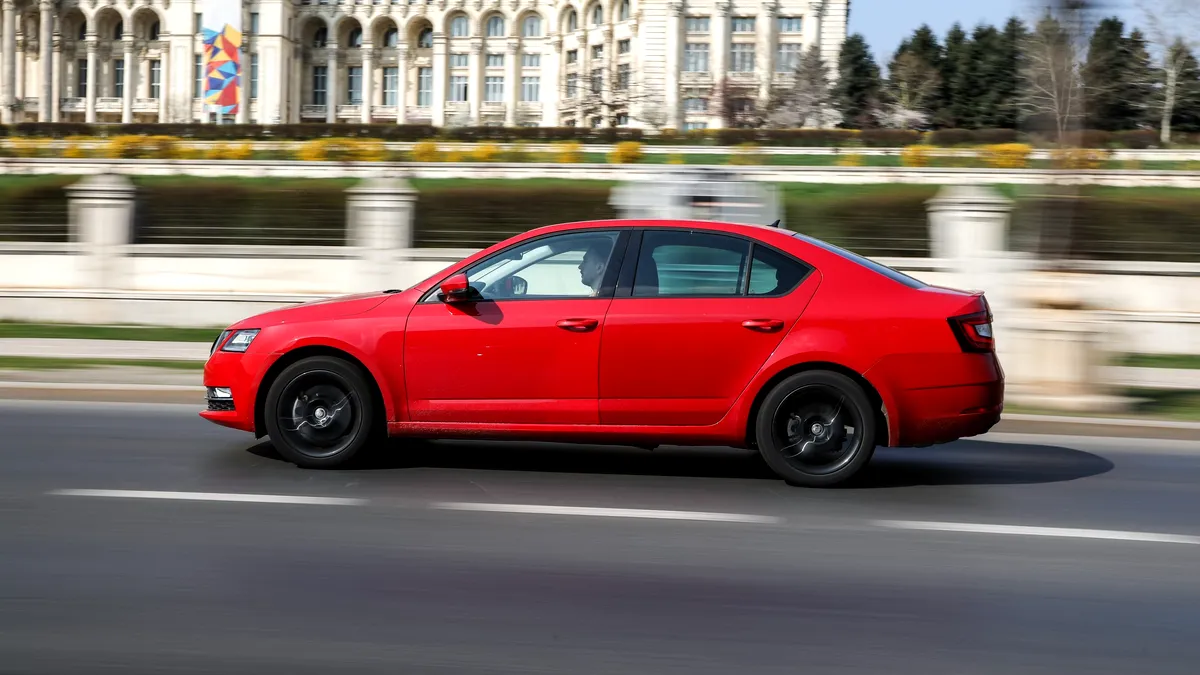 Modul în care culoarea fumului poate diagnostica problema motorului. Codul culorilor