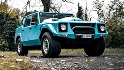 <span class='prepend'>Foto |</span> Lamborghini LM002 aniversează 40 de ani. Istoria primului „Super SUV” din istorie 