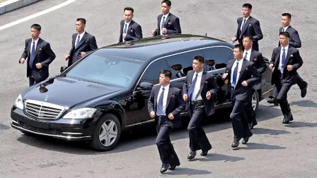 Uimitoarea călătorie a maşinilor Maybach blindate primite de Kim Jong Un