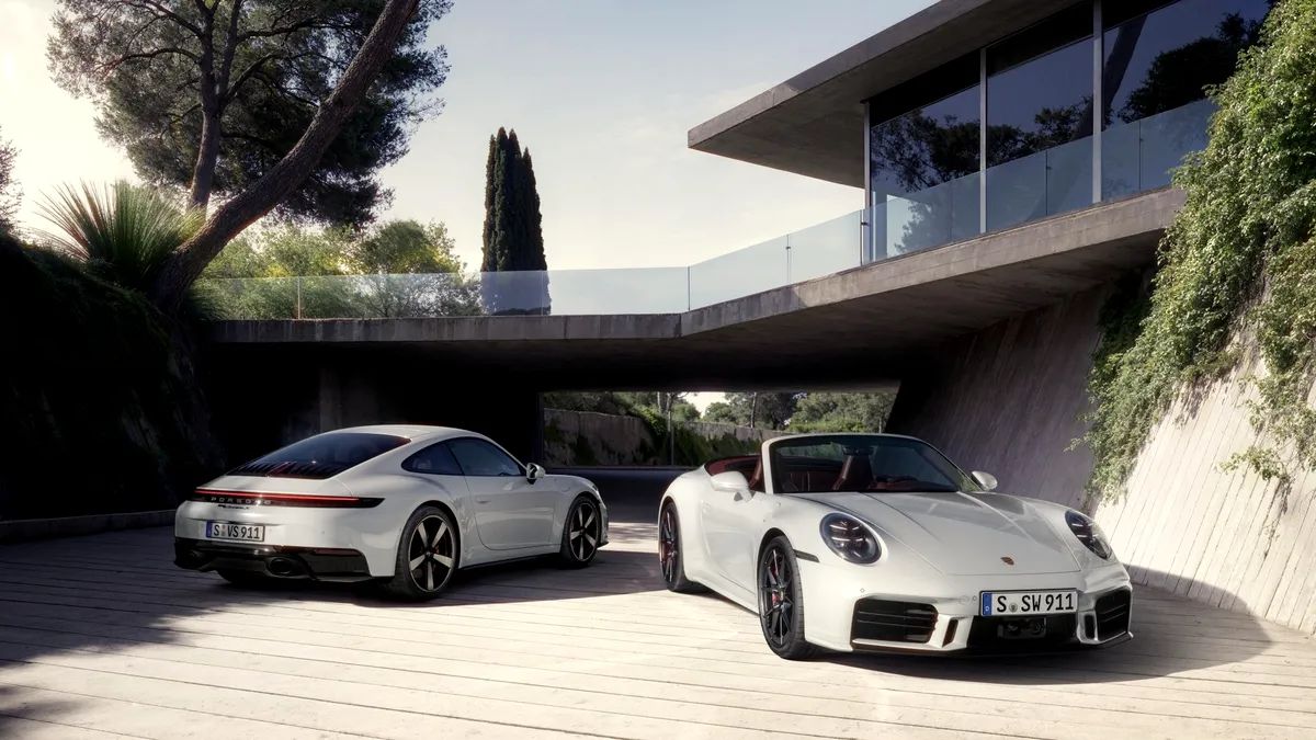 Porsche a lansat noul 911 Carrera S - Sportiva germană produce 480 CP