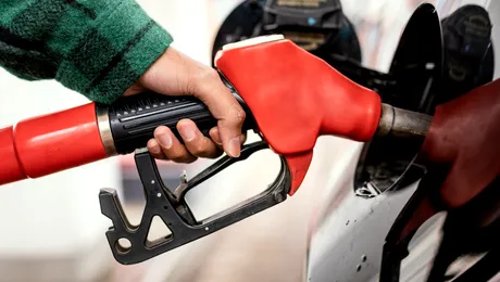 Grecii merg în masă în Bulgaria pentru benzină mai ieftină