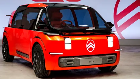 Citroën dezvăluie ELO Concept: O mașină multifuncțională cu scaunul șoferului amplasat pe mijloc