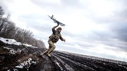 Dronele au decis singure să ucidă militari inamici? Testul secret făcut de Ucraina și dezvăluit după doi ani