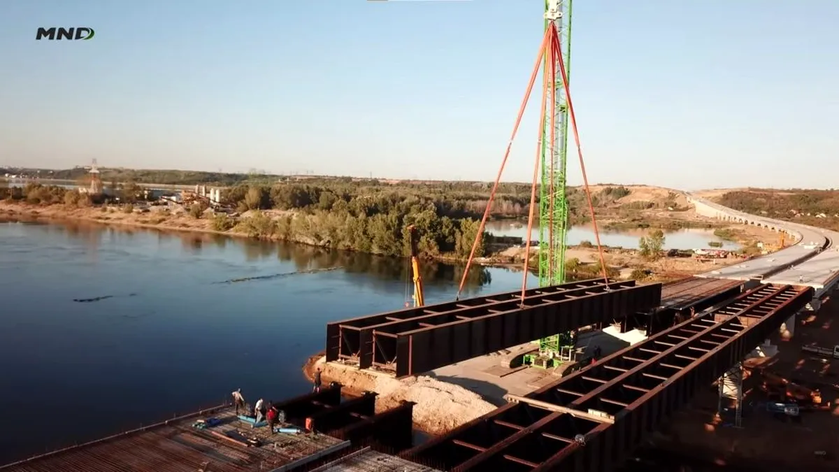 Drumul Expres Craiova - Pitești: A fost ridicat tablierul central la podul de peste Olt - VIDEO
