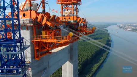 Podul suspendat de la Brăila: A început operațiunea de întindere a cablurilor