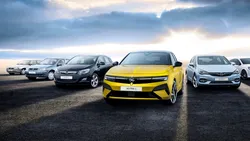 Opel Astra împlinește 35 de ani. Prima generație a devenit cel mai vândut model din istoria mărcii