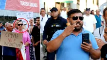 Membri USR, consilieri județeni, fosta prefectă de Timiș, vizitată de mascați într-un dosar de fraudă cu fonduri europene, dar și apropiați ai clanului Cârpaci, printre cei care au ieșit la mitingul de susținere pentru Dominic Fritz, din Timișoara
