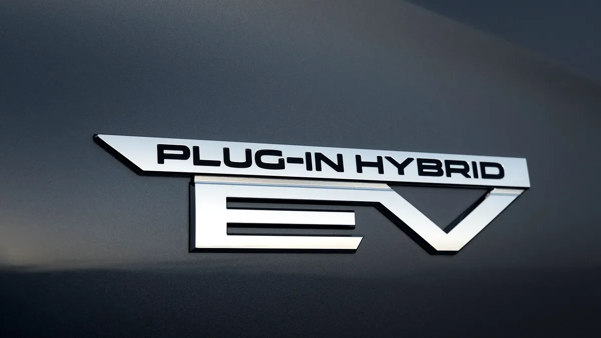 Comisia Europeană introduce teste de emisii mai drastice pentru mașinile PHEV