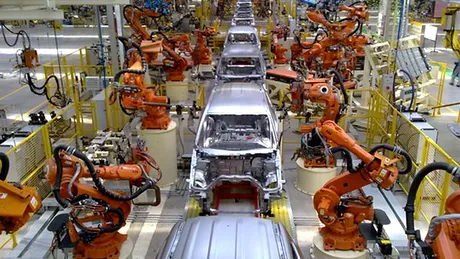 Noua forţă de muncă modernă bagă în şomaj industria de maşini 