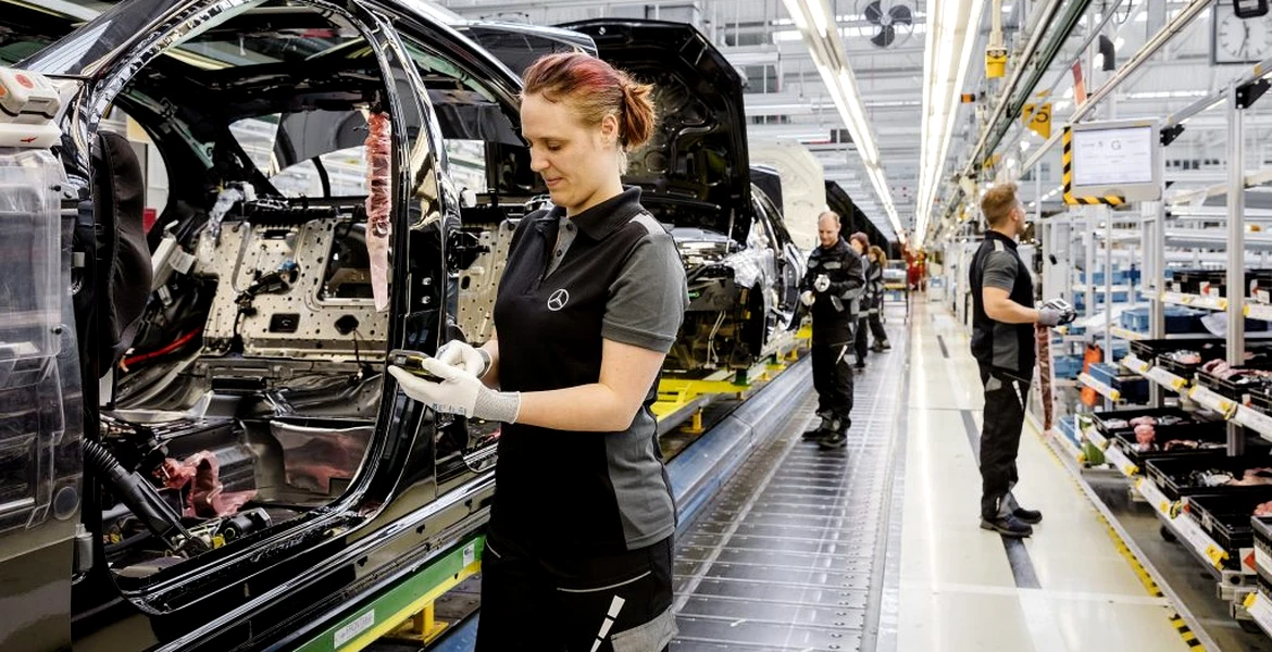 Gigantul auto mondial Daimler concediază peste 1.100 de directori