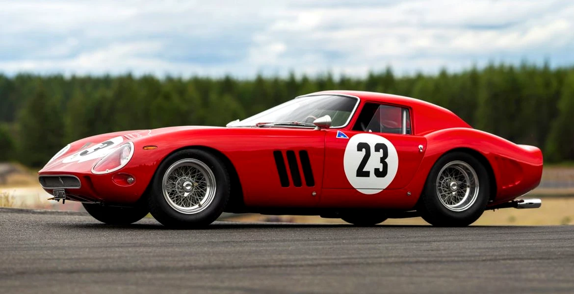 Un model Ferrari 250 GTO din 1962 a devenit cea mai scumpă maşină vândută la licitaţie