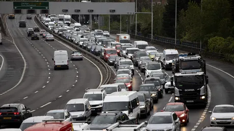 UK va avea mai multe mașini electrice decât diesel până în 2030. Londra, primul oraș „diesel-free”