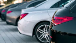 Mașinile de lux intră în vizorul ANAF. Primele autoturisme, deja sub sechestru asigurător