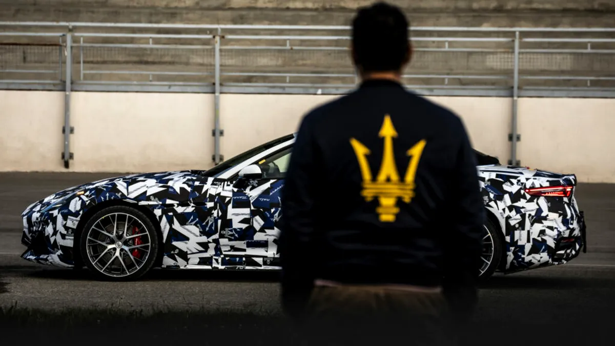 Avem primele imagini cu viitorul Maserati GranCabrio. Decapotabila va primi și o versiune electrică