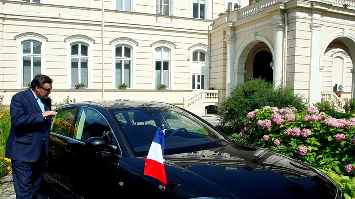 Citroen C6 pentru Ambasadorul Franţei în România