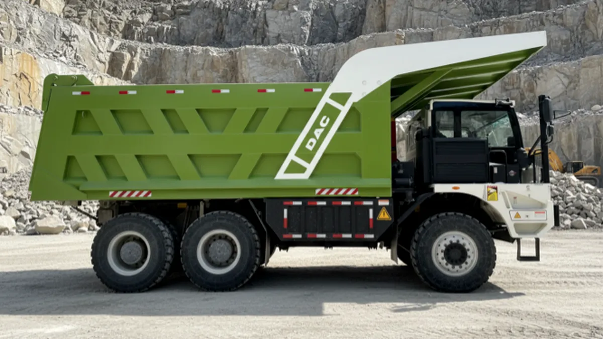 DAC lansează primul program din România dedicat camioanelor electrice de carieră