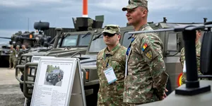 Otokar a prezentat la BSDA 2026 primul vehicul blindat COBRA II produs în România