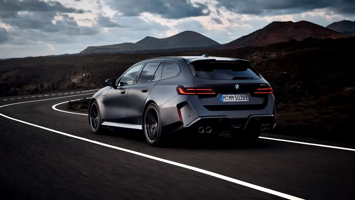 Noul BMW M5 Touring: Sistem de propulsie M HYBRID cu motor V8 și un total de 727 CP