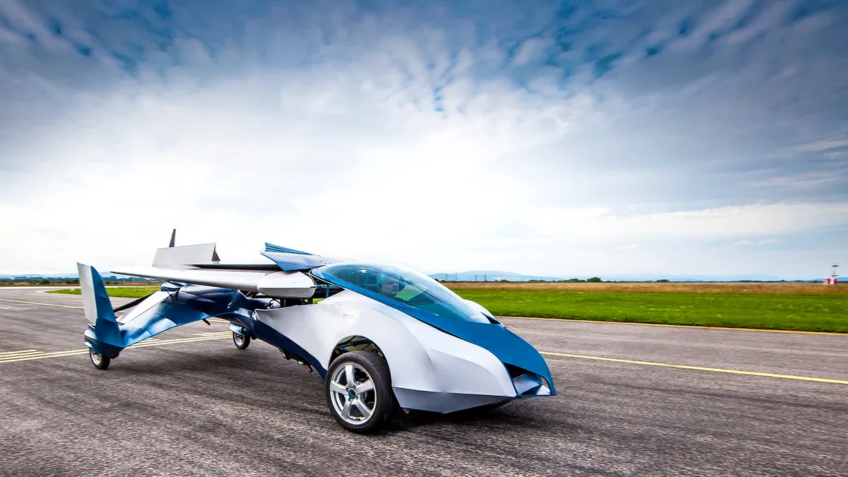 Acesta este Aeromobil: jumătate avion, jumătate automobil