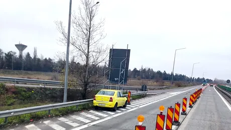 De ce zace o Dacia Logan parcată pe Autostrada Soarelui de zile întregi?