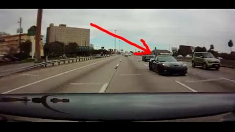VIDEO: Tu ştii după ce maşină se ţine acest Corvette Z06?