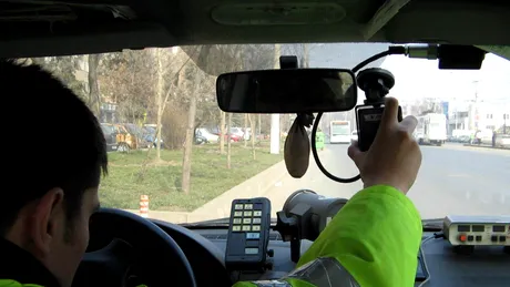 LIVE din maşina poliţiei cu recordul de viteză al anului - VIDEO
